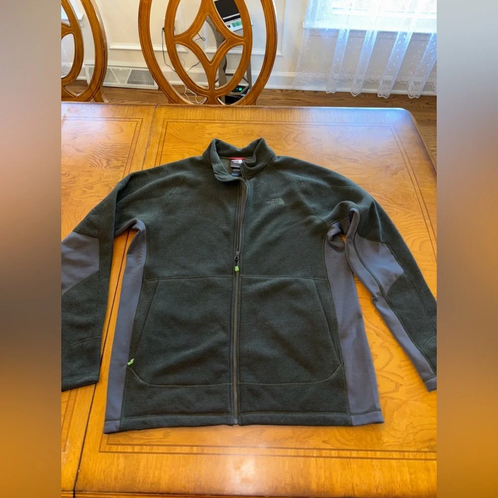 The north face men’s large hunter green and gray fleece jacket full zip‎